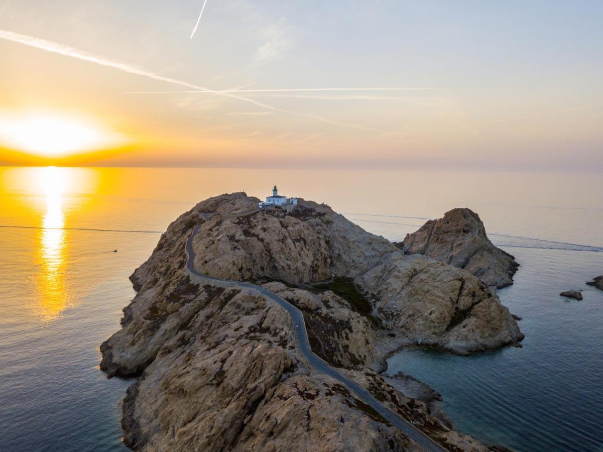 Residence Le Cosimo LʼÎle-Rousse Екстериор снимка